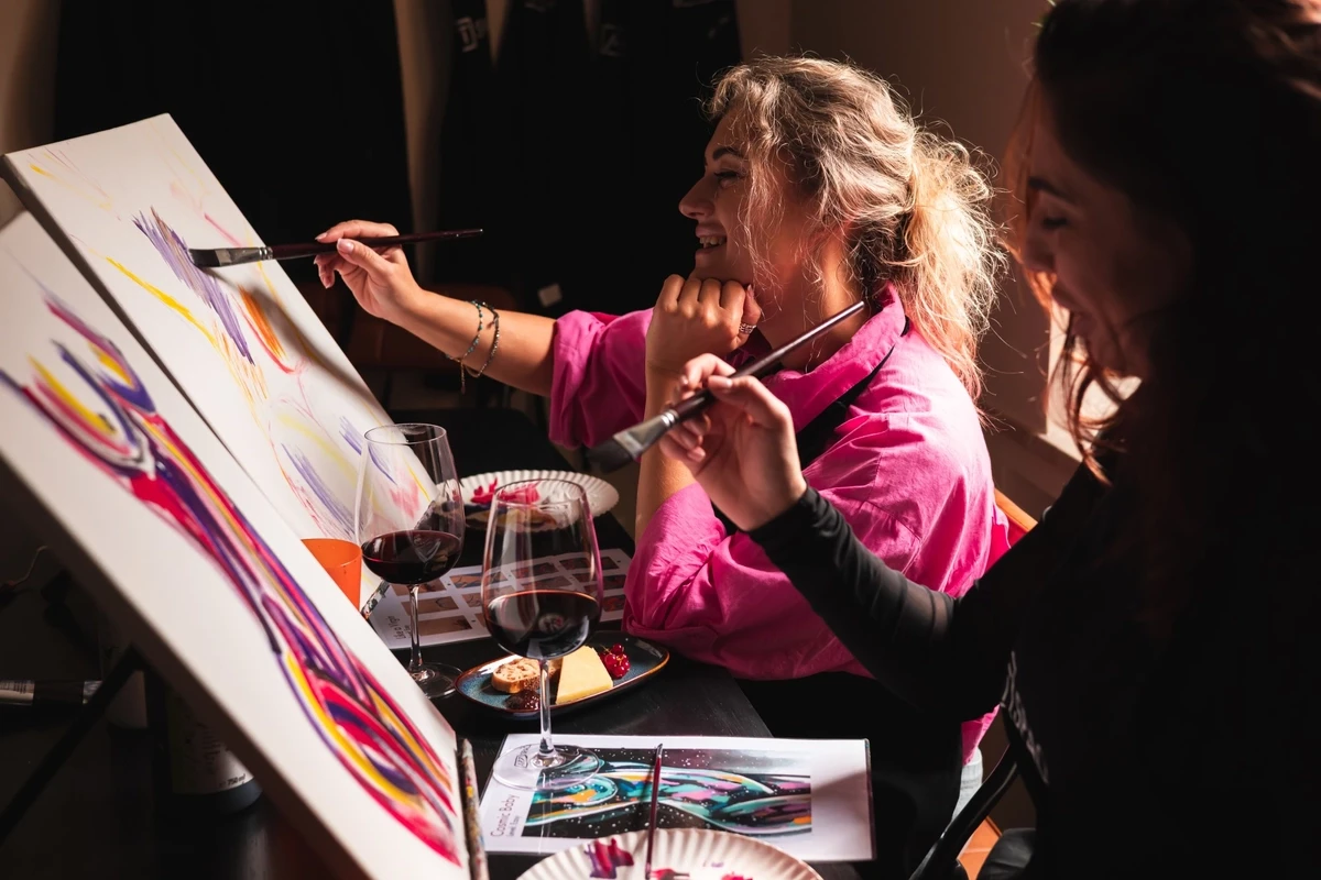 SIP & PAINT